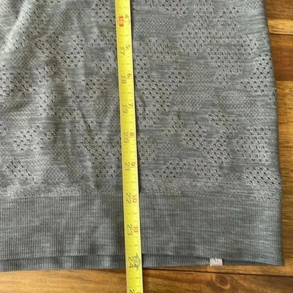 Lululemon Athletica long sleeve tee shirt - Picture 5 of 6